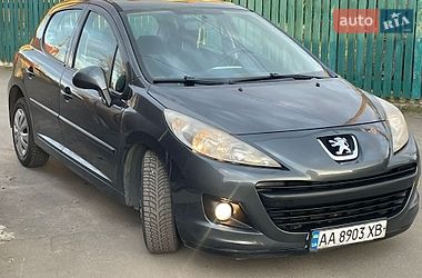 Хэтчбек Peugeot 207 2010 в Киеве