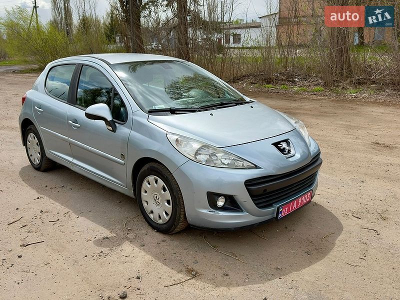 Peugeot 207 2011
