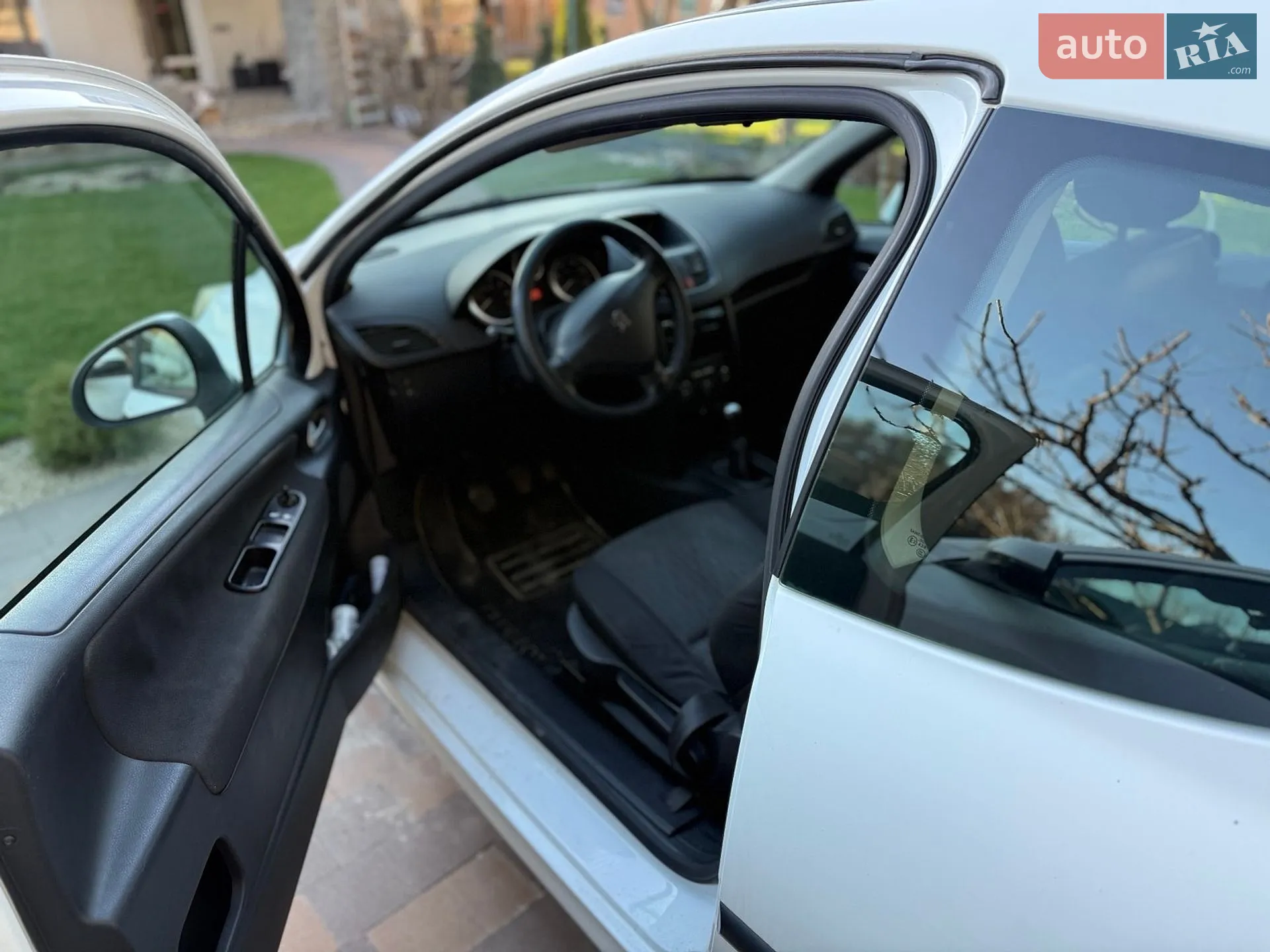 2010 Peugeot 207 - мініатюра 5