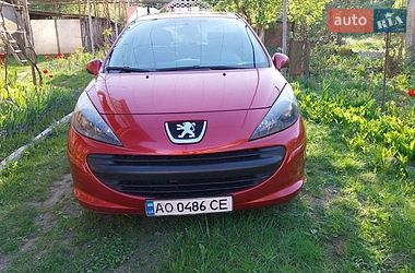 Хэтчбек Peugeot 207 2008 в Иршаве