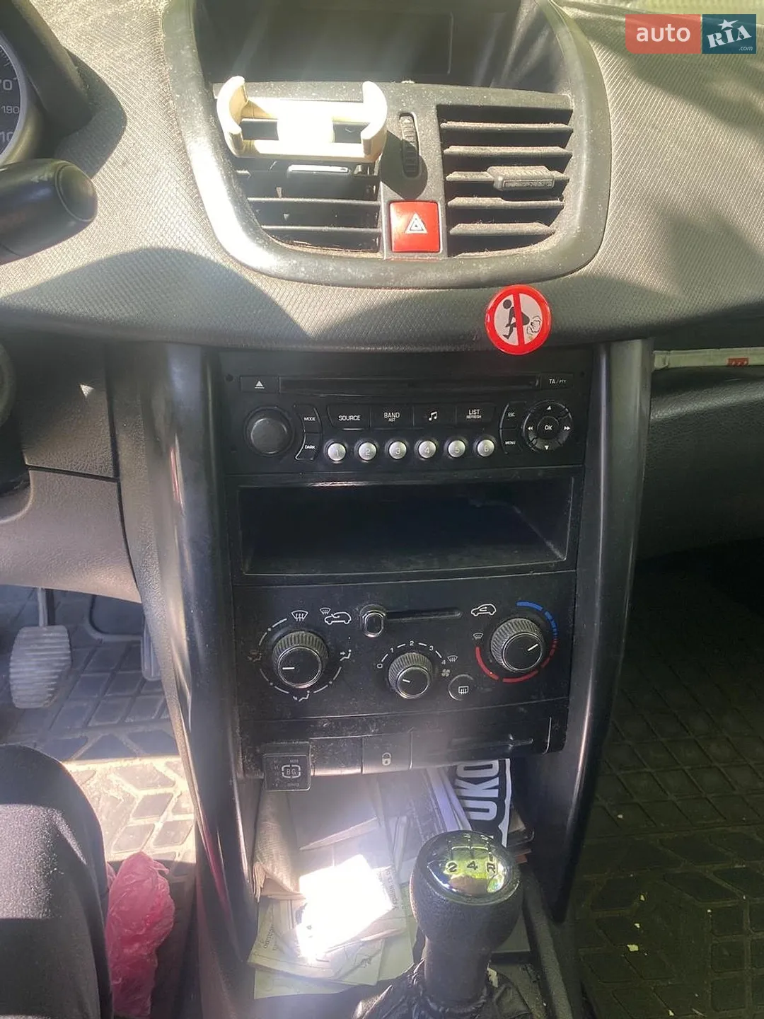 2010 Peugeot 207 - мініатюра 9