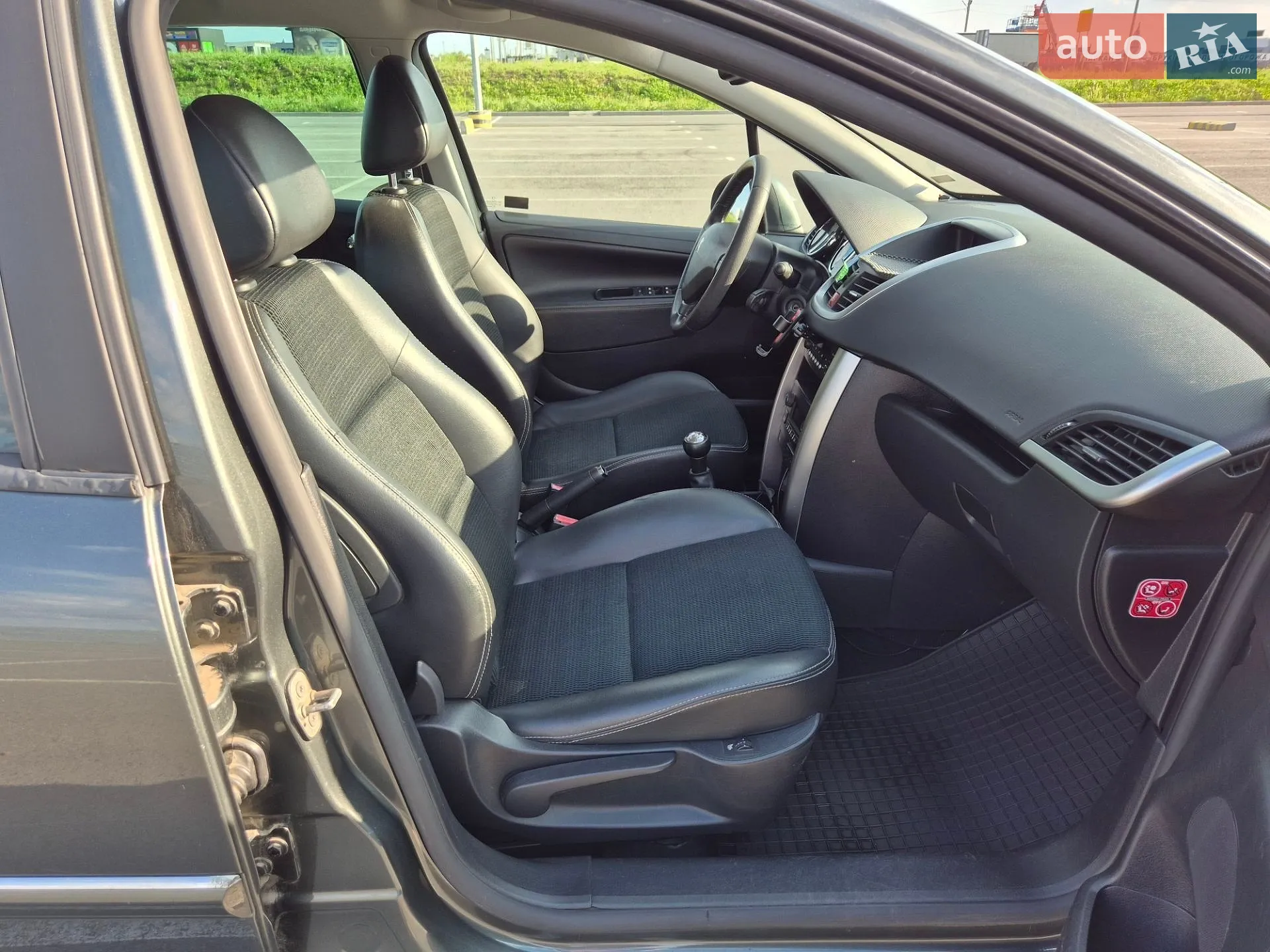 2010 Peugeot 207 - мініатюра 17