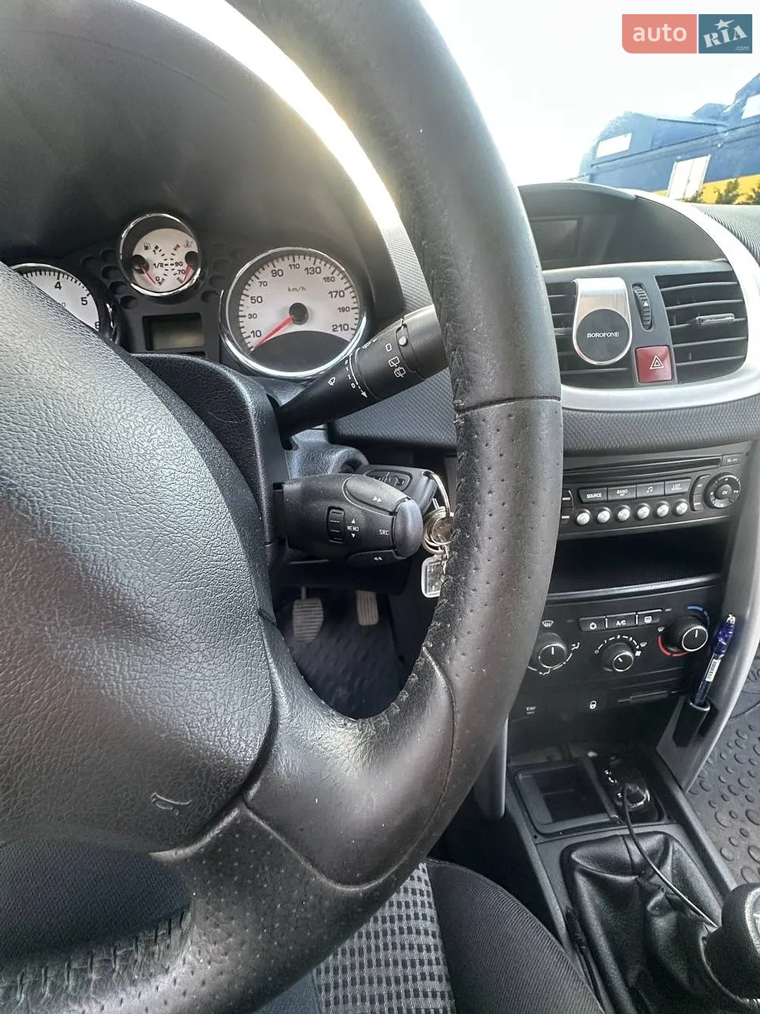 2010 Peugeot 207 - мініатюра 2