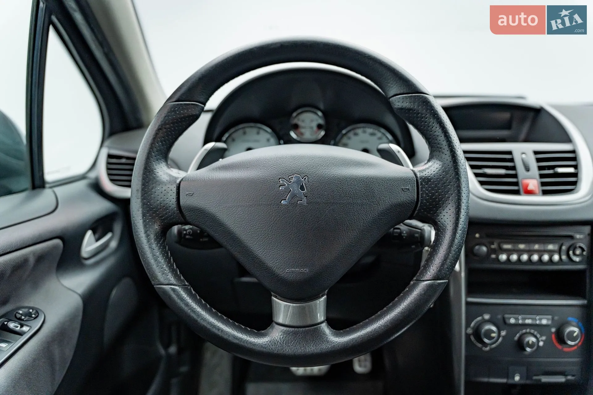 2010 Peugeot 207 - мініатюра 12