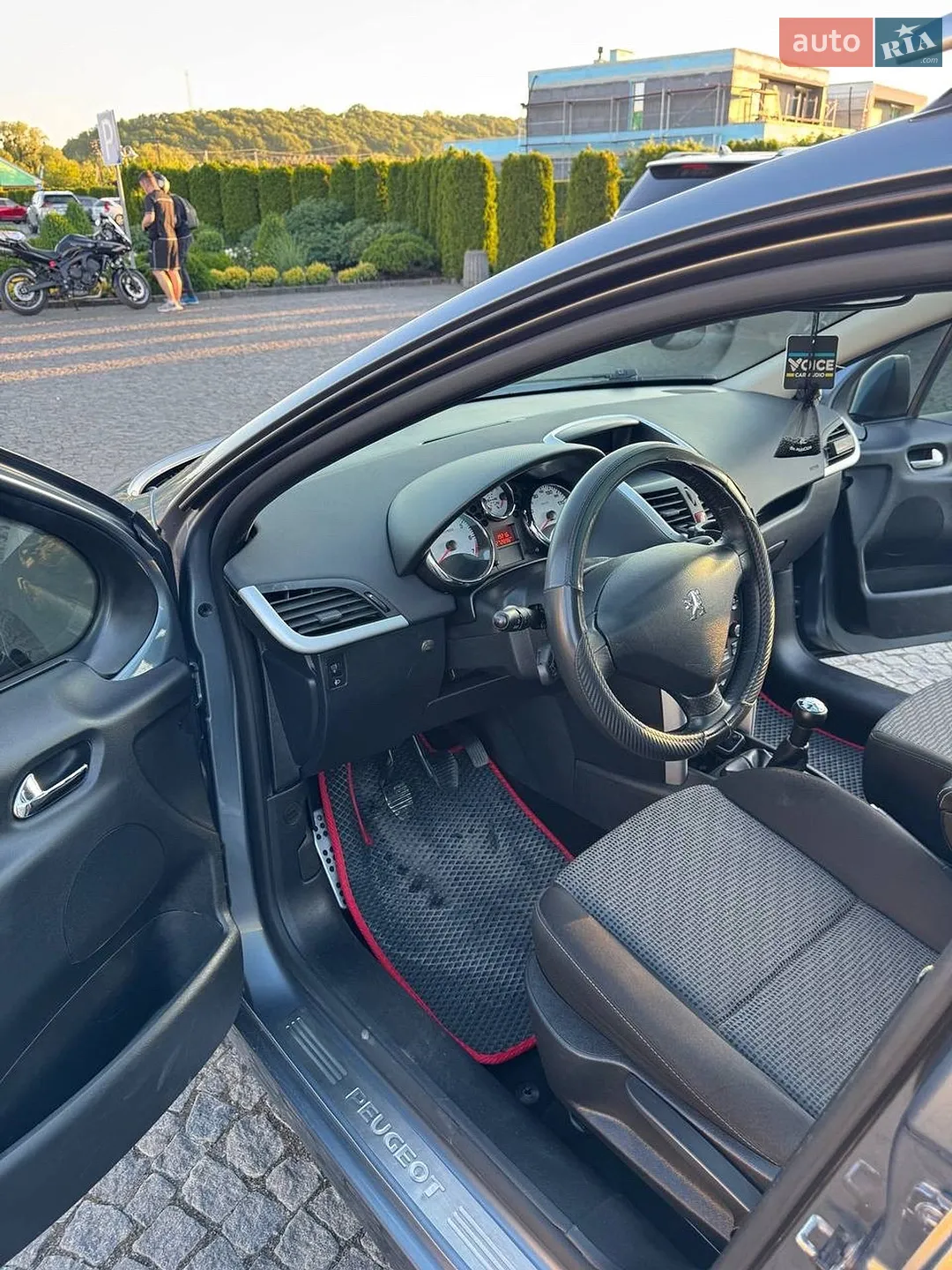2010 Peugeot 207 - мініатюра 10