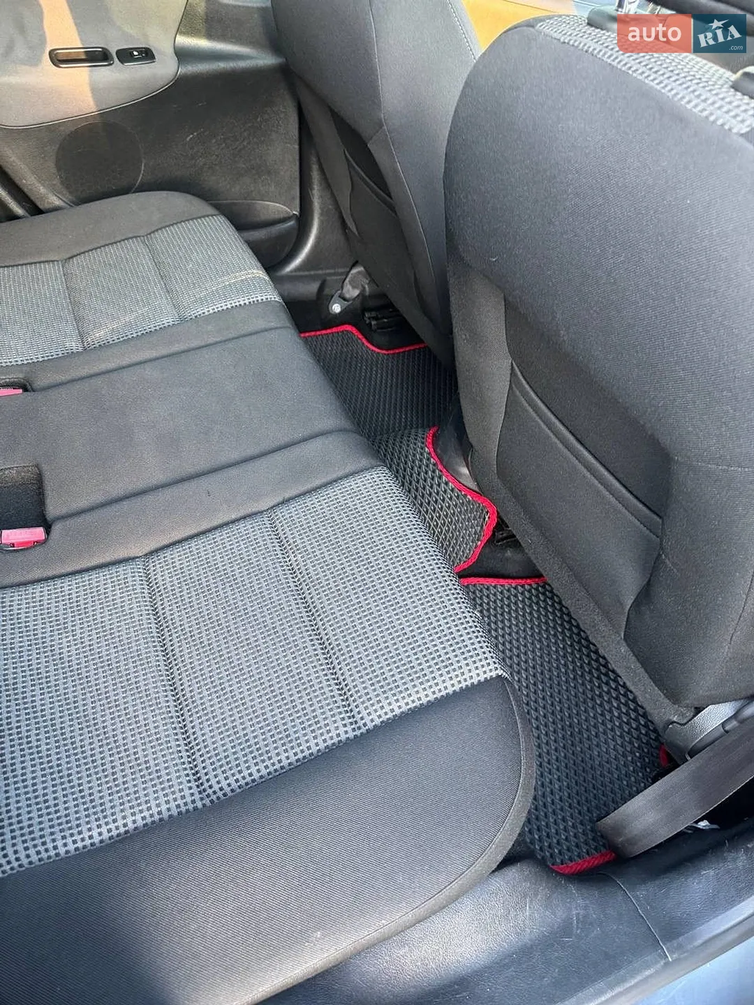 2010 Peugeot 207 - мініатюра 15