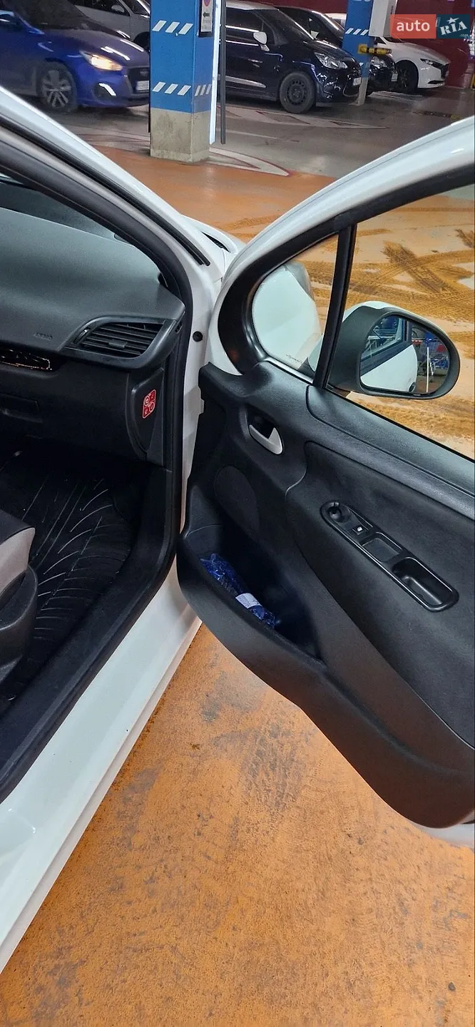 2011 Peugeot 207 - мініатюра 5