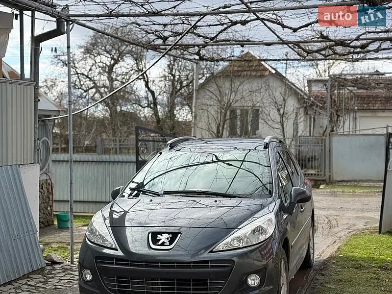 Peugeot 207 2011