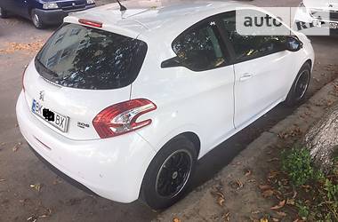 Хэтчбек Peugeot 208 2014 в Ровно