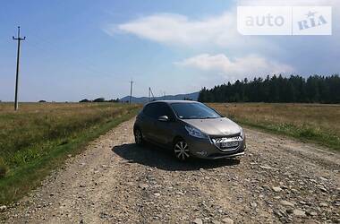 Хэтчбек Peugeot 208 2013 в Богородчанах