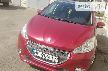 Хэтчбек Peugeot 208 2013 в Львове