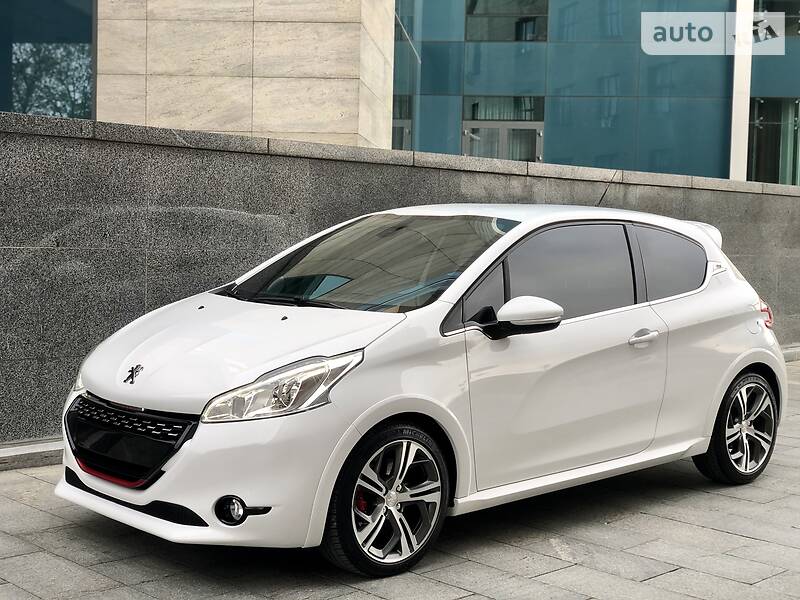 Хетчбек Peugeot 208 2014 в Харкові