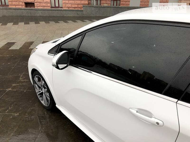 Хетчбек Peugeot 208 2014 в Харкові