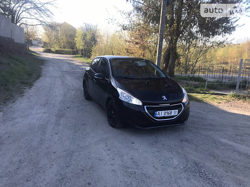 Хетчбек Peugeot 208 2013 в Білій Церкві