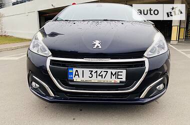 Хэтчбек Peugeot 208 2017 в Киеве