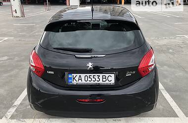 Хэтчбек Peugeot 208 2013 в Киеве