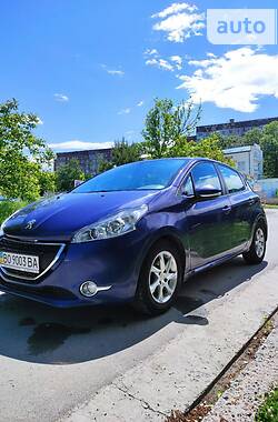 Хэтчбек Peugeot 208 2013 в Тернополе