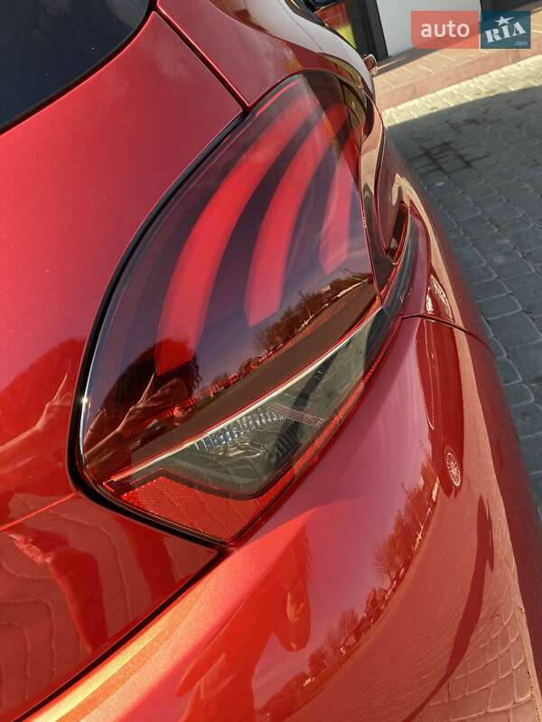 Хетчбек Peugeot 208 2019 в Снятині