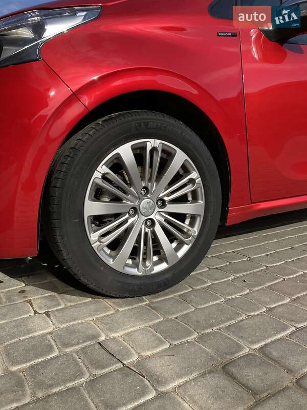 Хетчбек Peugeot 208 2019 в Снятині