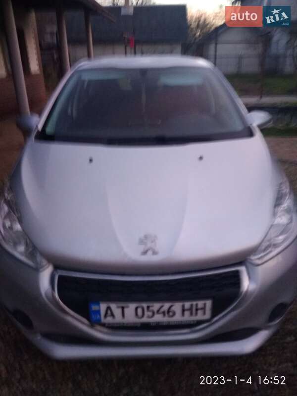 Peugeot 208 2014