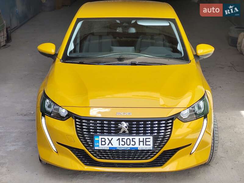 Peugeot 208 2021