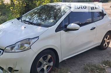 Хэтчбек Peugeot 208 2013 в Харькове