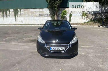 Хэтчбек Peugeot 208 2013 в Киеве