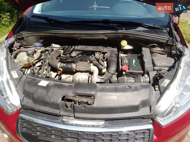 Хетчбек Peugeot 208 2014 в Хмельницькому