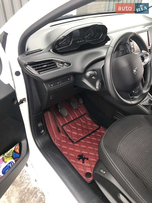 Хетчбек Peugeot 208 2019 в Полтаві