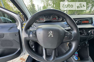 Хэтчбек Peugeot 208 2012 в Стрые
