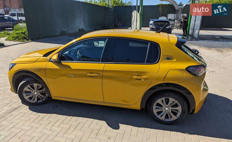 Хэтчбек Peugeot 208 2020 в Киеве