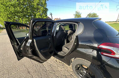 Хэтчбек Peugeot 208 2013 в 