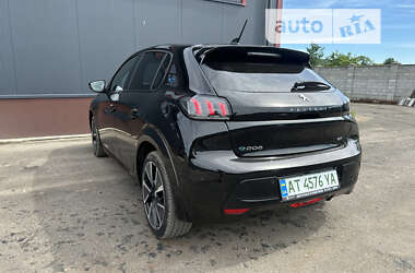 Хетчбек Peugeot 208 2022 в Долині