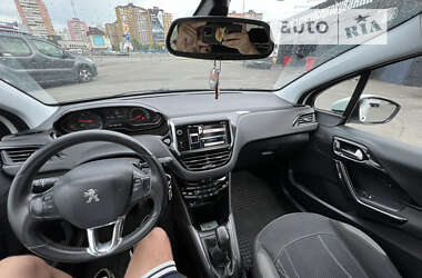 Хэтчбек Peugeot 208 2013 в Киеве