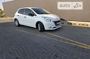 Хэтчбек Peugeot 208 2014 в Львове