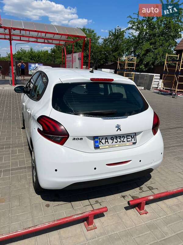 Хетчбек Peugeot 208 2018 в Чернігові