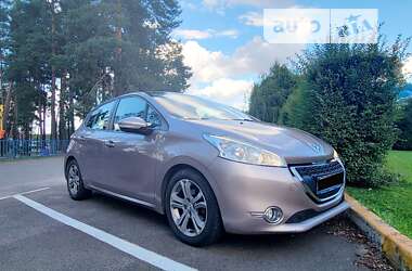 Хетчбек Peugeot 208 2013 в Києві