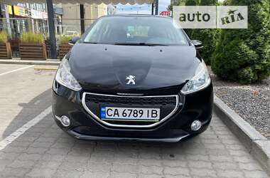 Хэтчбек Peugeot 208 2012 в Черкассах