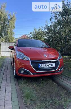 Хэтчбек Peugeot 208 2016 в Киеве