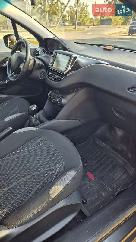 Хэтчбек Peugeot 208 2013 в Павлограде