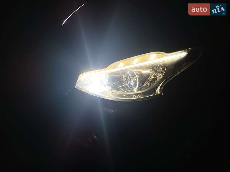 Хетчбек Peugeot 208 2013 в Кам'янському