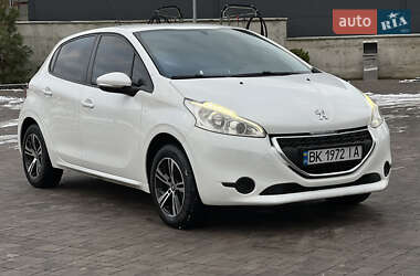 Хэтчбек Peugeot 208 2014 в Львове