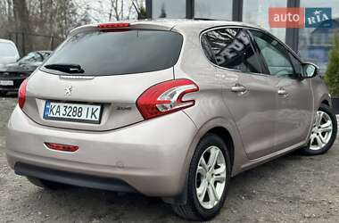 Хэтчбек Peugeot 208 2013 в Киеве