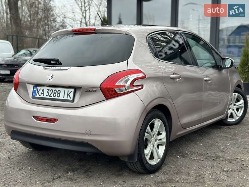 Хетчбек Peugeot 208 2013 в Києві