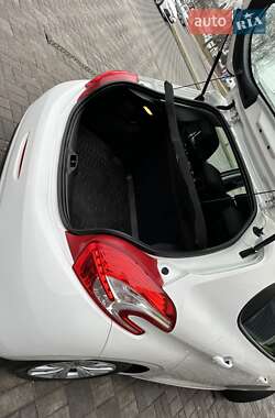 Хетчбек Peugeot 208 2013 в Хмельницькому