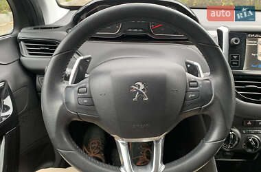 Хетчбек Peugeot 208 2013 в Києві