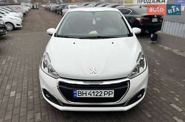 Хетчбек Peugeot 208 2016 в Миколаєві