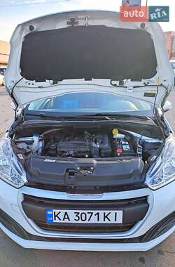 Хэтчбек Peugeot 208 2016 в 