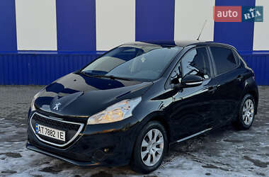 Хетчбек Peugeot 208 2013 в Калуші