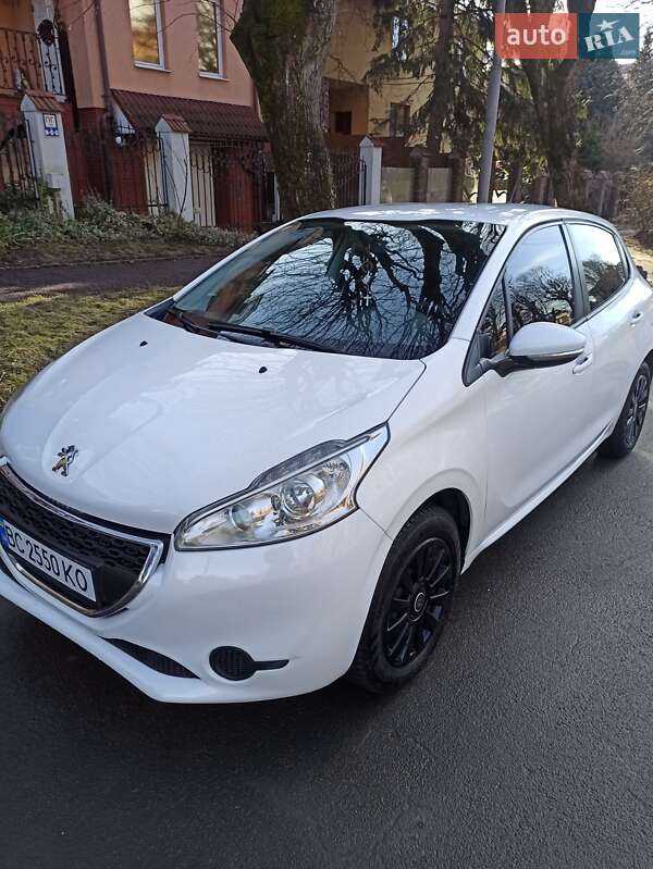 Peugeot 208 2014